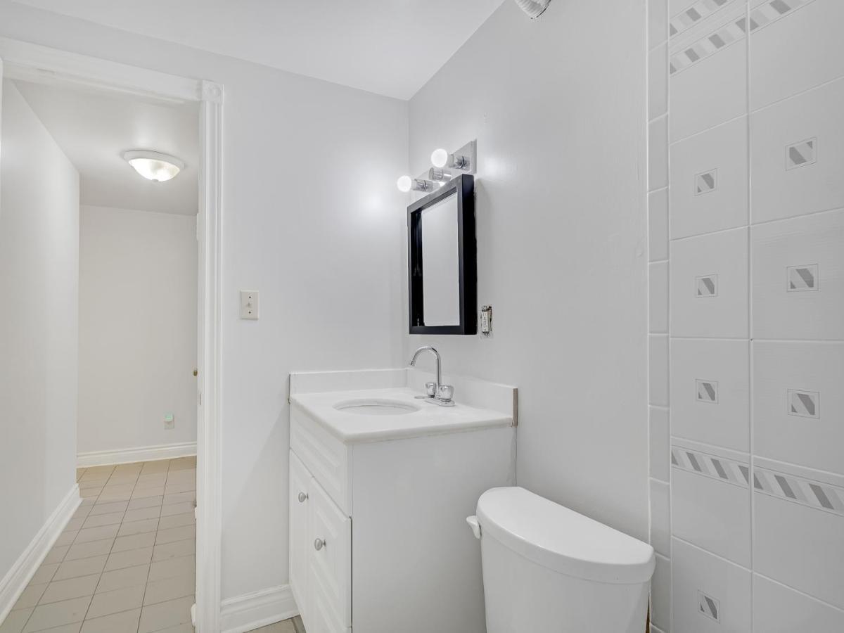 Very Cozy & Comfortable In Downtown Toronto Great Value! Appartamento Esterno foto